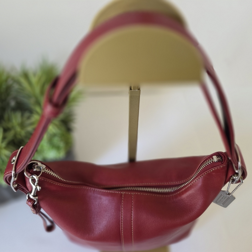 Vintage Coach Legacy Red Leather Slim Duffle Bag Y2K 2004 Crossbody Adjustable - Picture 7 of 15